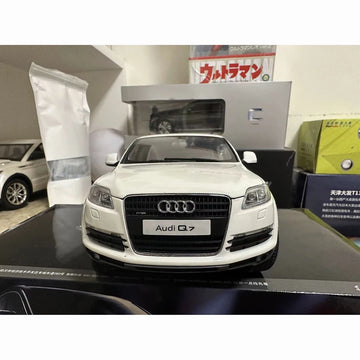 Audi Q7 First Edition SUV 1/18