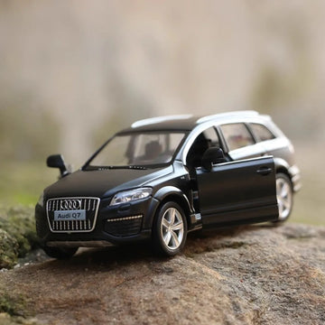 Audi Q7 SUV 1/36