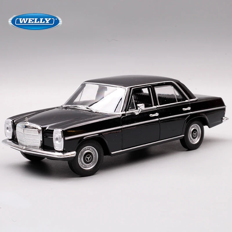 Mercedes-Benz 220 1/24