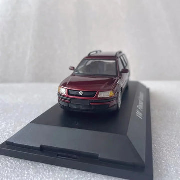 VW Passat Variant B5 1999 1/43