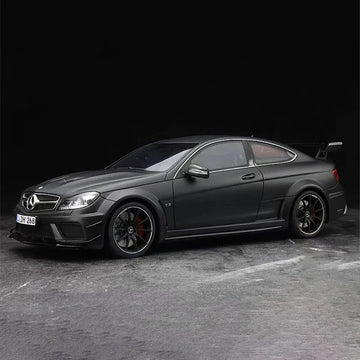 Mercedes Benz W204 C63 AMG 1/18 LIMITED EDITION
