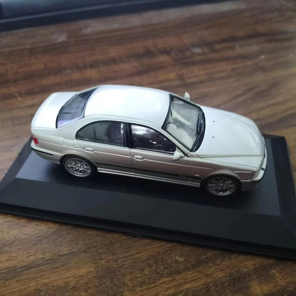 Bmw E39 M5 2003 5.0 V8 32v 1/43