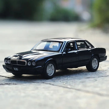 Jaguar XJ6 1/36