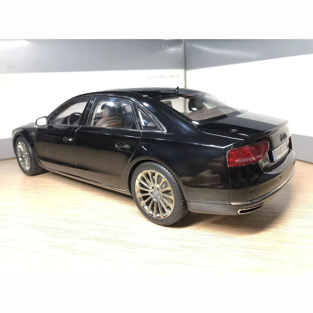 Audi A8L D4 W12 6.0 1/18